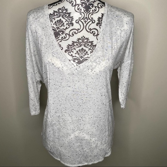 EXPRESS ONE ELEVEN V NECK CREAM WITH BLACK MARBELING 3/4 SLEEVE TOP BLOUSE - Picture 6 of 6